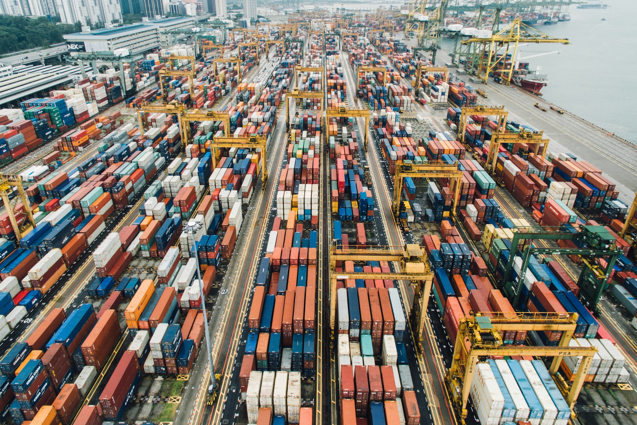 Container terminal with stacked freight containers